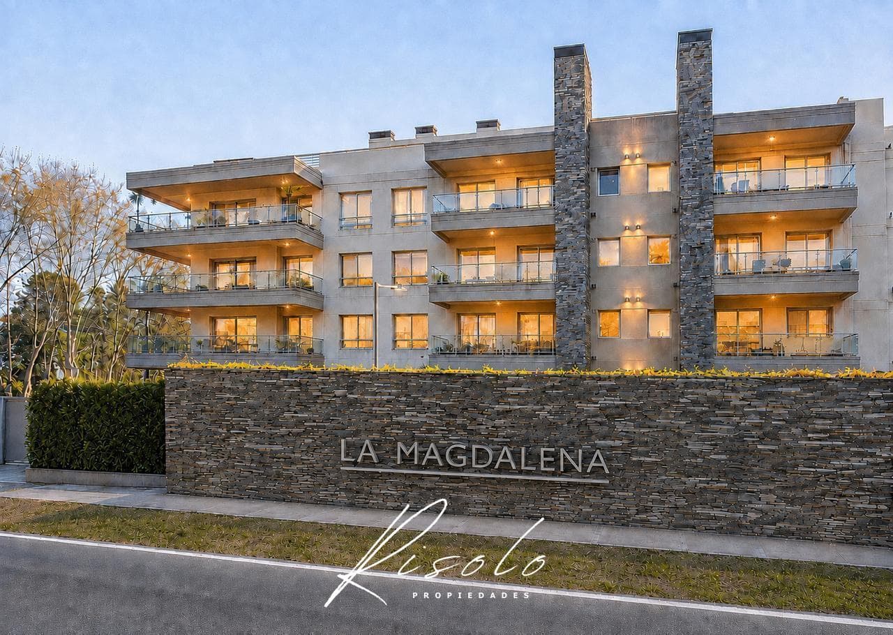 Excellent 3-Room Apartment in La Magdalena - 126 m², Balcony with Grill and Amenities