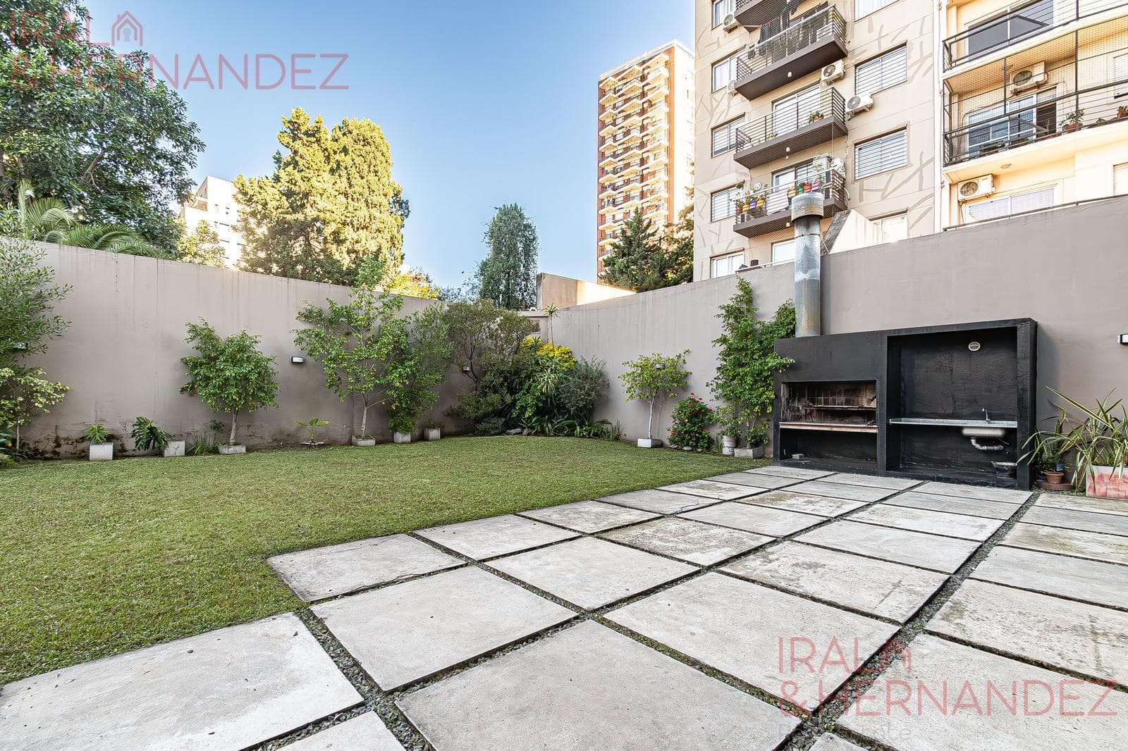 3-Bedroom Apartment for Rent with Balcony and Covered Parking Space, Unobstructed View | 9th Floor | Villa Urquiza