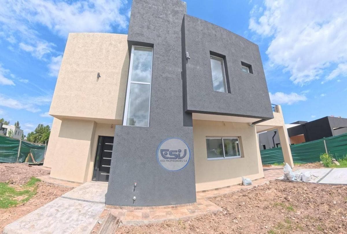 For Sale or Rent: Brand-New 4-Room House in Principado Ciudad Naútica, Canning