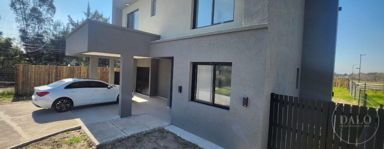 Beautiful Brand-New House — 5 Rooms in Santa Ana