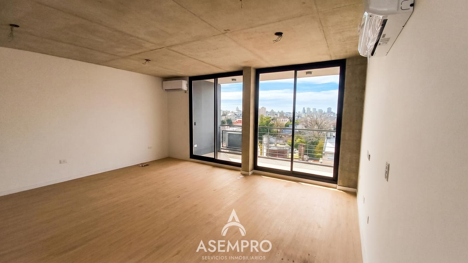 3-Room Duplex Apartment with Terrace and Grill