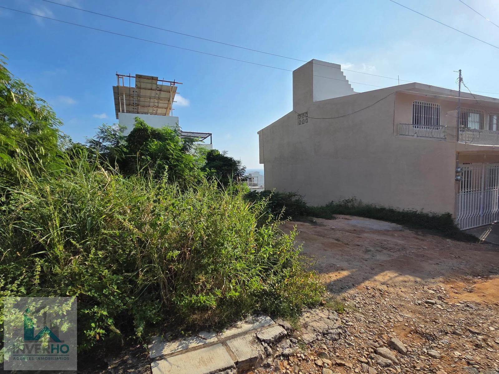 Land for Sale in the “Unidad habitacional Estatuto Jurídico” Housing Development (Mozimba)