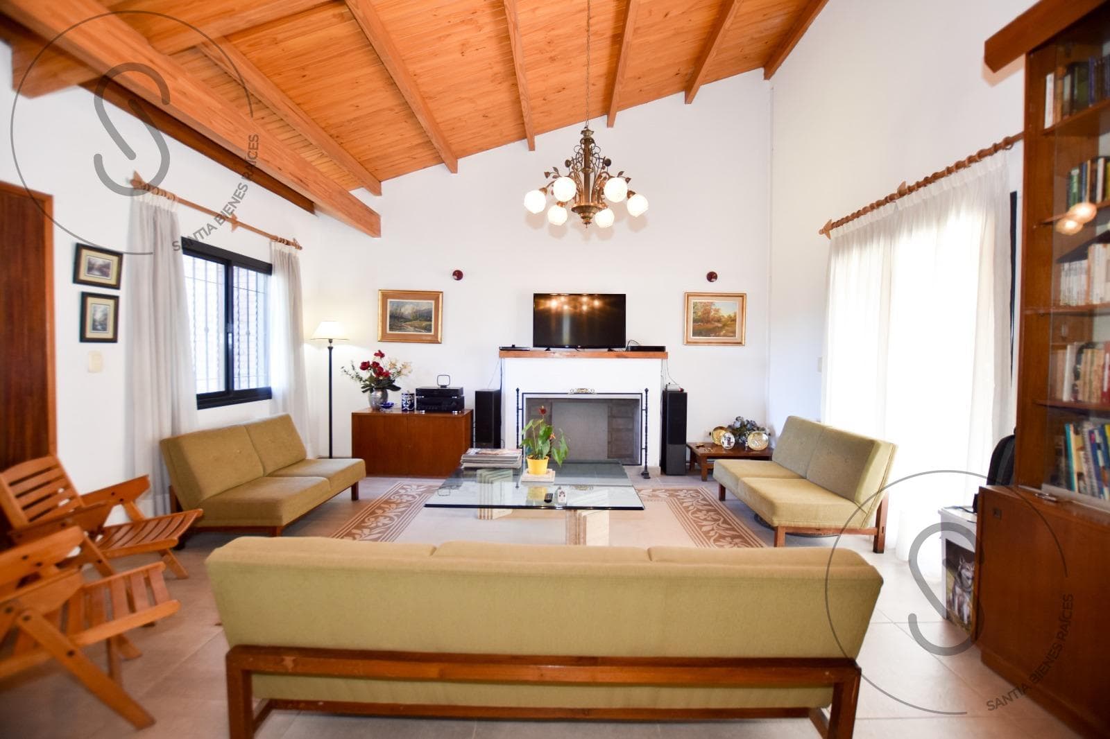 House for Sale: 2 Bedrooms; 1-Bedroom Apartment, Ground Floor, Mendiolaza