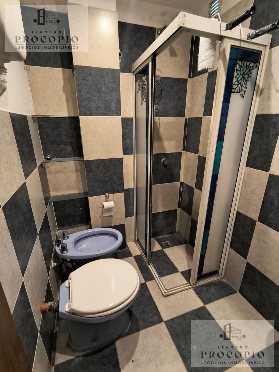 Two-room house for rent in Villa Gobernador Udaondo
