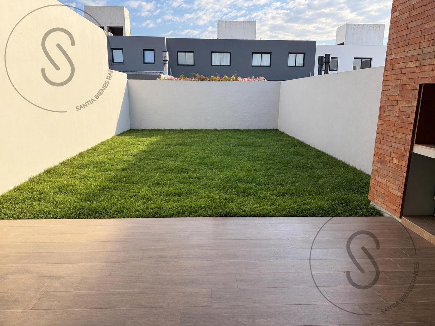 2-bedroom house for sale in Docta! Unbeatable location!