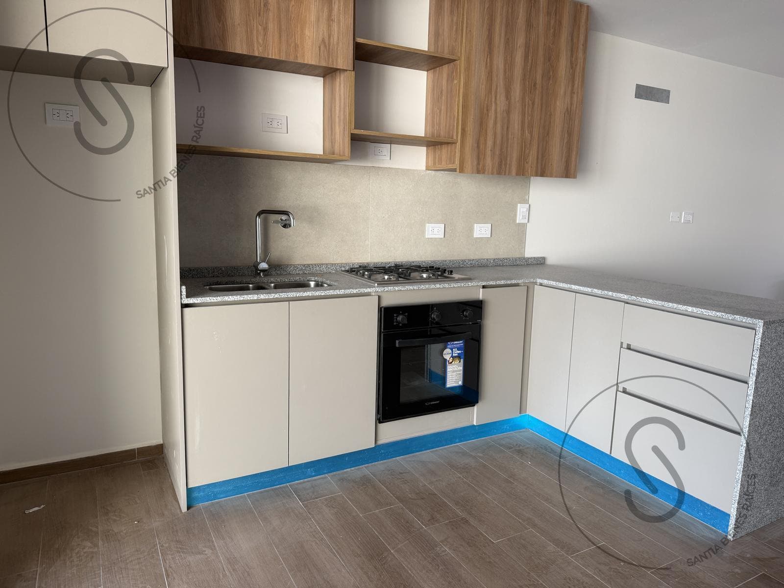 2-bedroom house for sale in Docta! Unbeatable location!