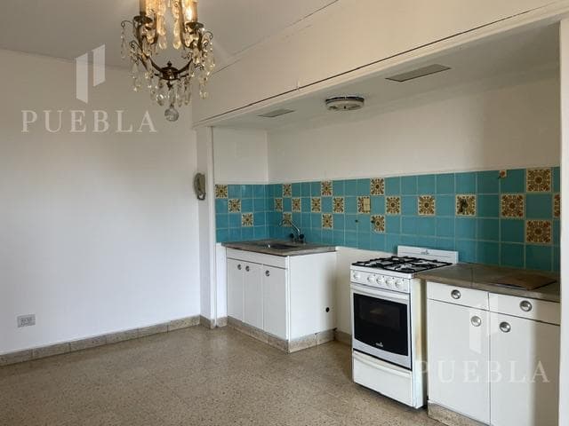 3-Bedroom Apartment for Sale with a Long Balcony in Torres de Matheu