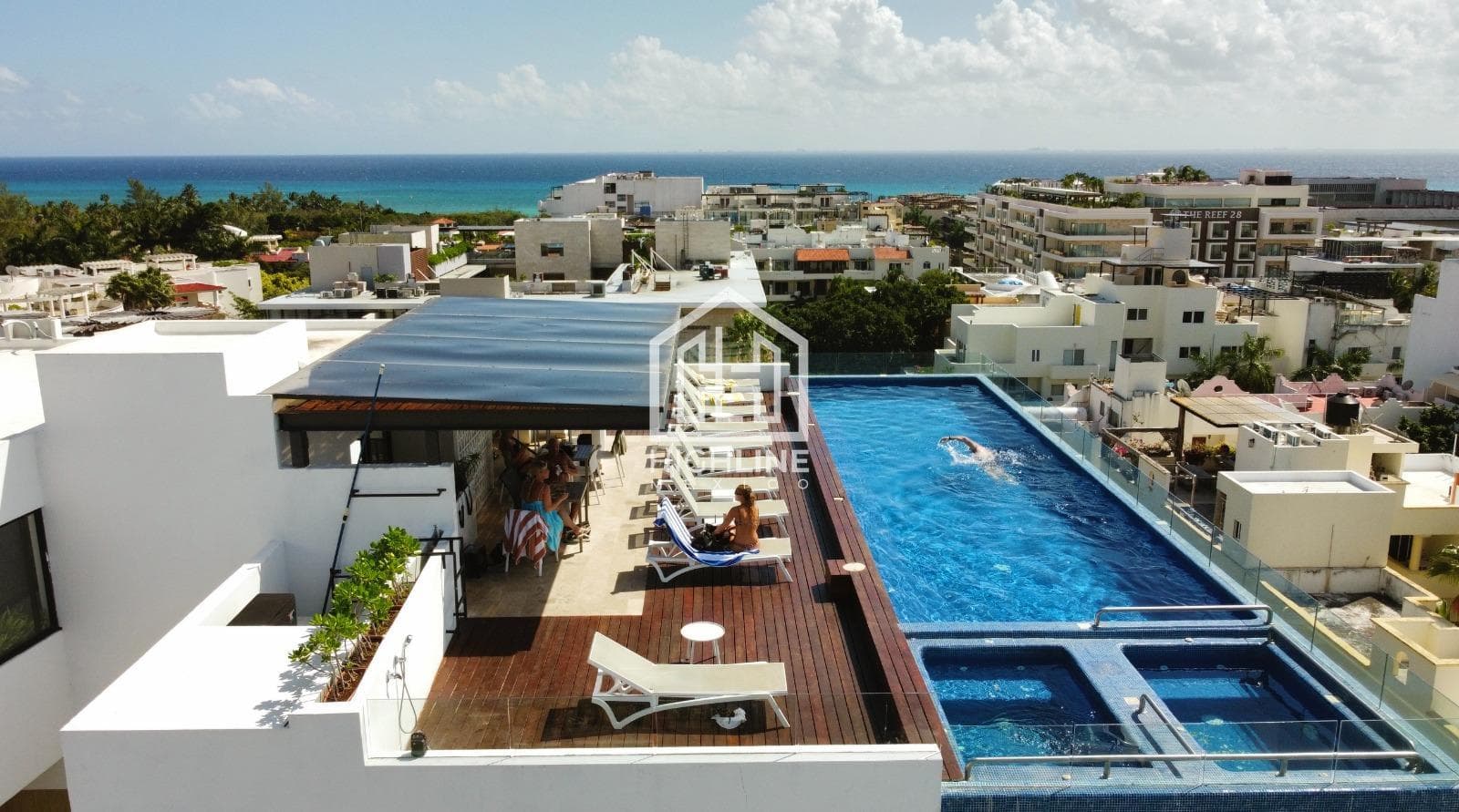 STUDIO FOR SALE IN PLAYA DEL CARMEN—FURNISHED AND FULLY EQUIPPED, WITH A JACUZZI, 2 BLOCKS FROM THE BEACH