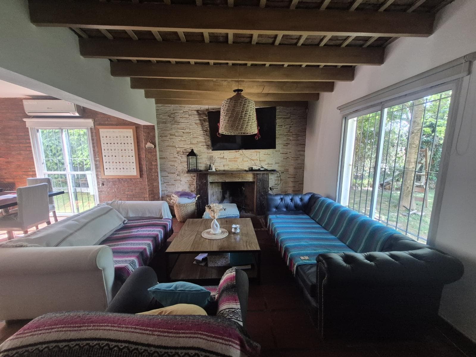 Excellent Family Home for Sale | 4 Bedrooms | Pool, Large Garden, and Barbecue Area | Del Viso