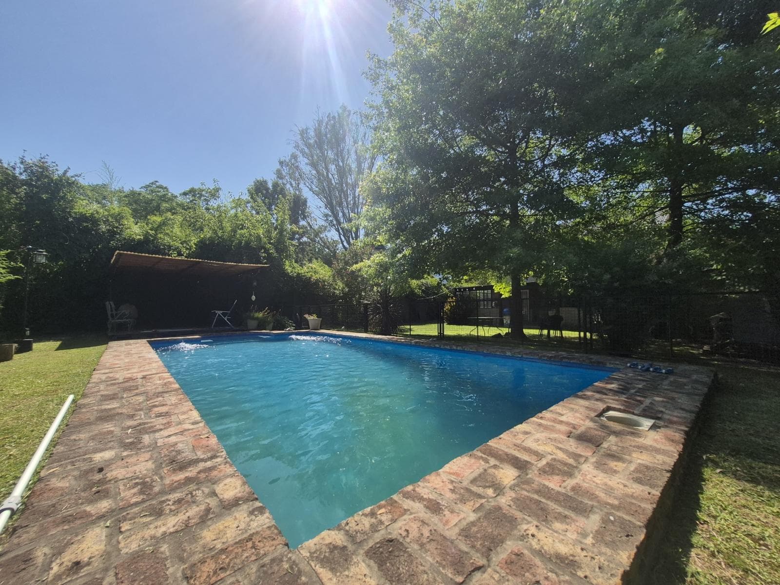 Excellent Family Home for Sale | 4 Bedrooms | Pool, Large Garden, and Barbecue Area | Del Viso