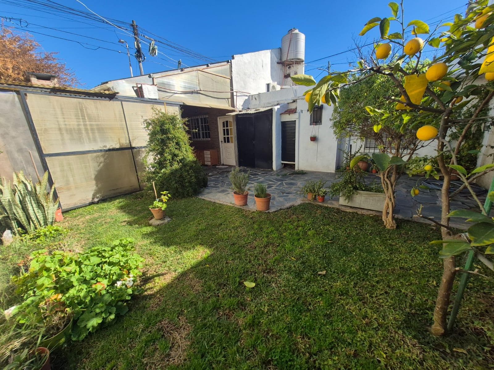 4-room house for sale with a garage in the Alberdi neighborhood, José C. Paz.