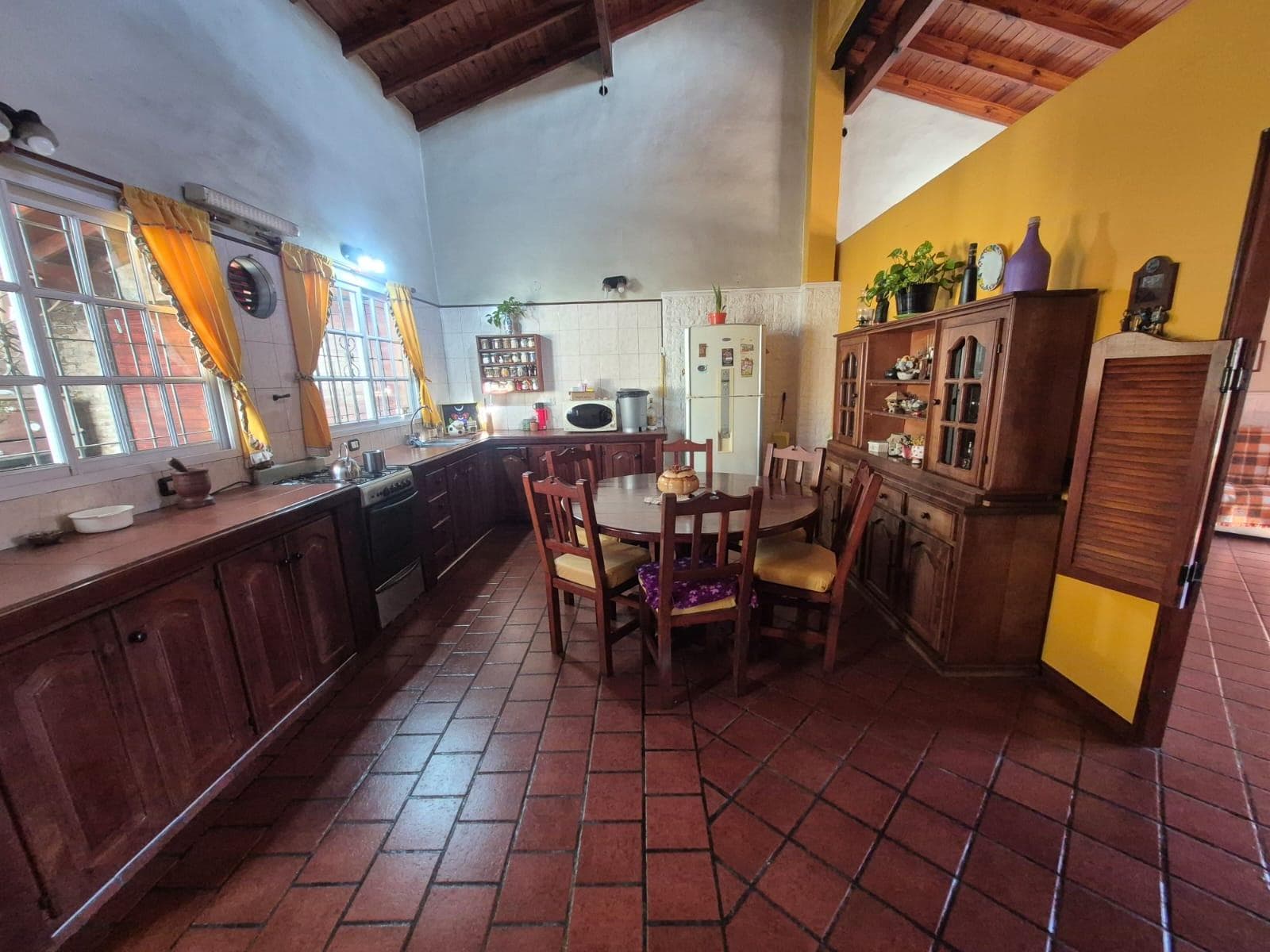 4-room house for sale with a garage in the Alberdi neighborhood, José C. Paz.