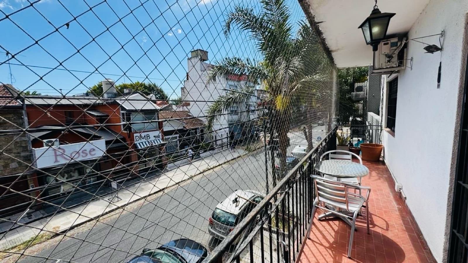 3-room apartment for sale with a front-facing balcony in Olivos