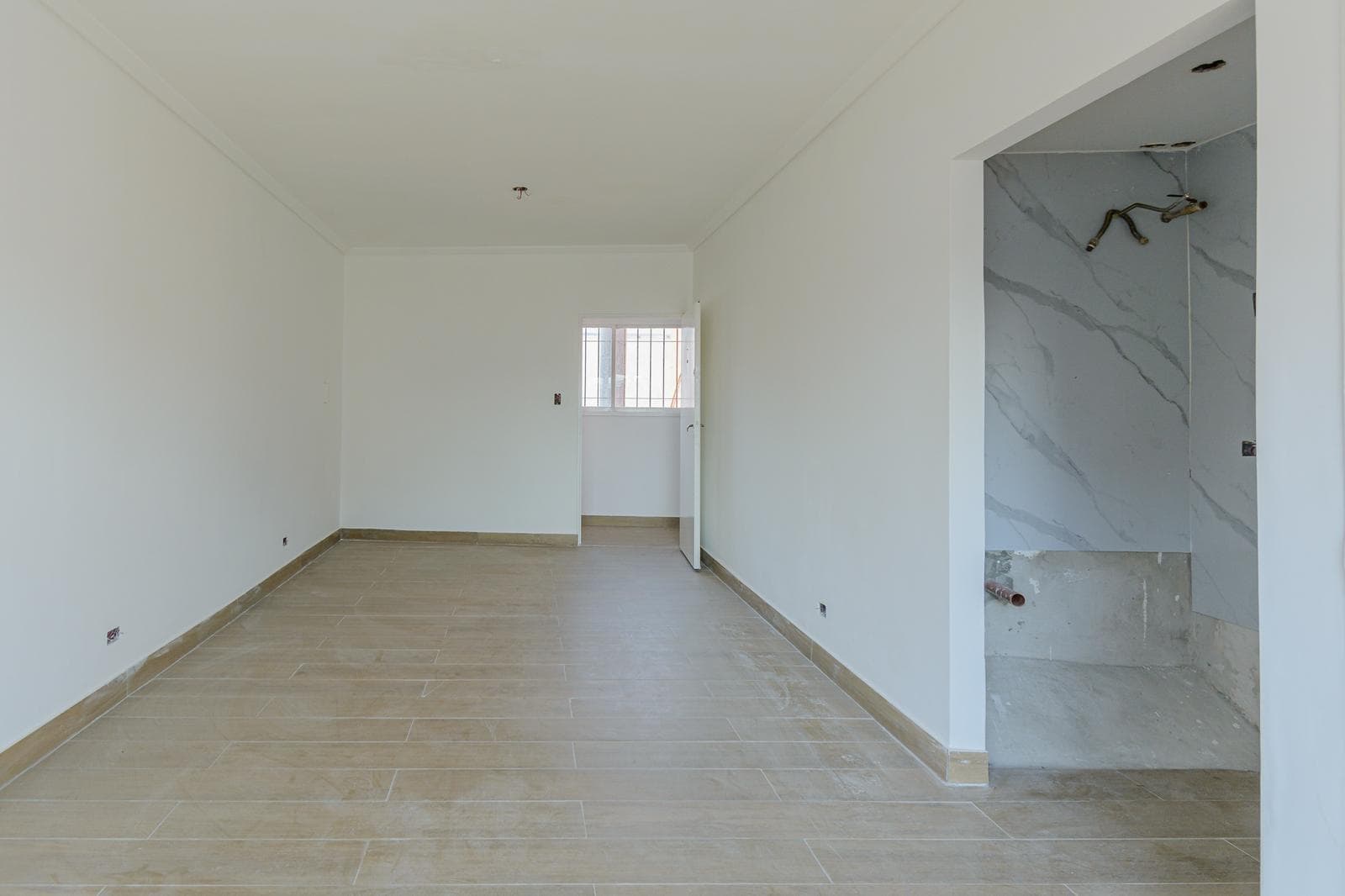 Bright studio apartment for sale in Martínez with a garage