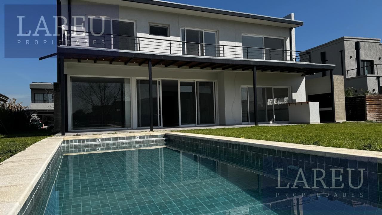 House in El Canton, Escobar