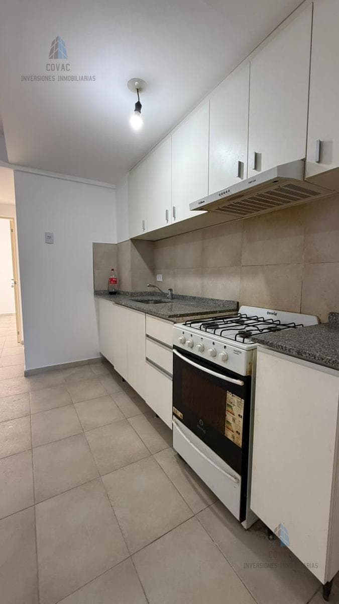 IMPECCABLE 1-BEDROOM APARTMENT FOR RENT - 110 Alem Ave. (1st Floor)