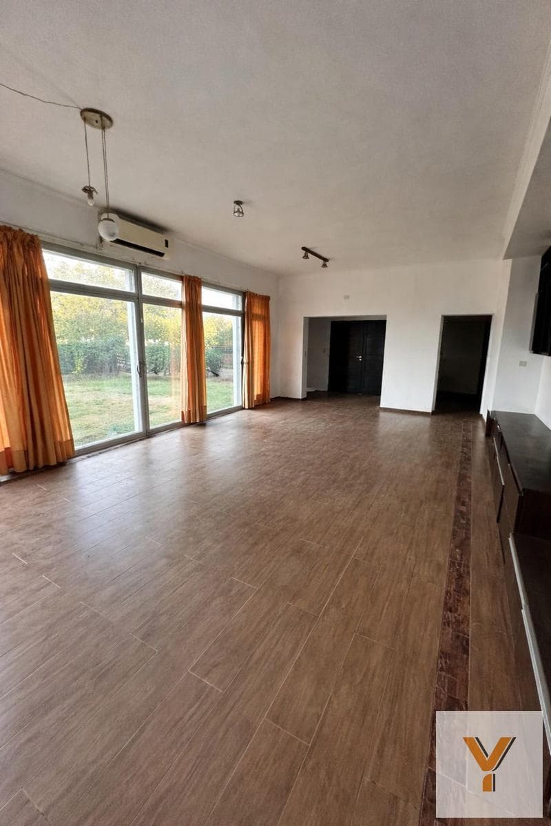 House for Sale - 4 Bedrooms, 2 Bathrooms - 720 m - Roldán - Santa Fe