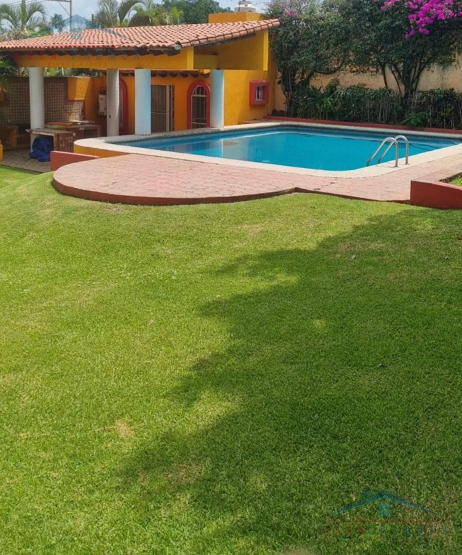 House for sale, Cuernavaca's "Golden Zone," Jardín de Delicias x San Diego Alberca, , Bungalow for guests