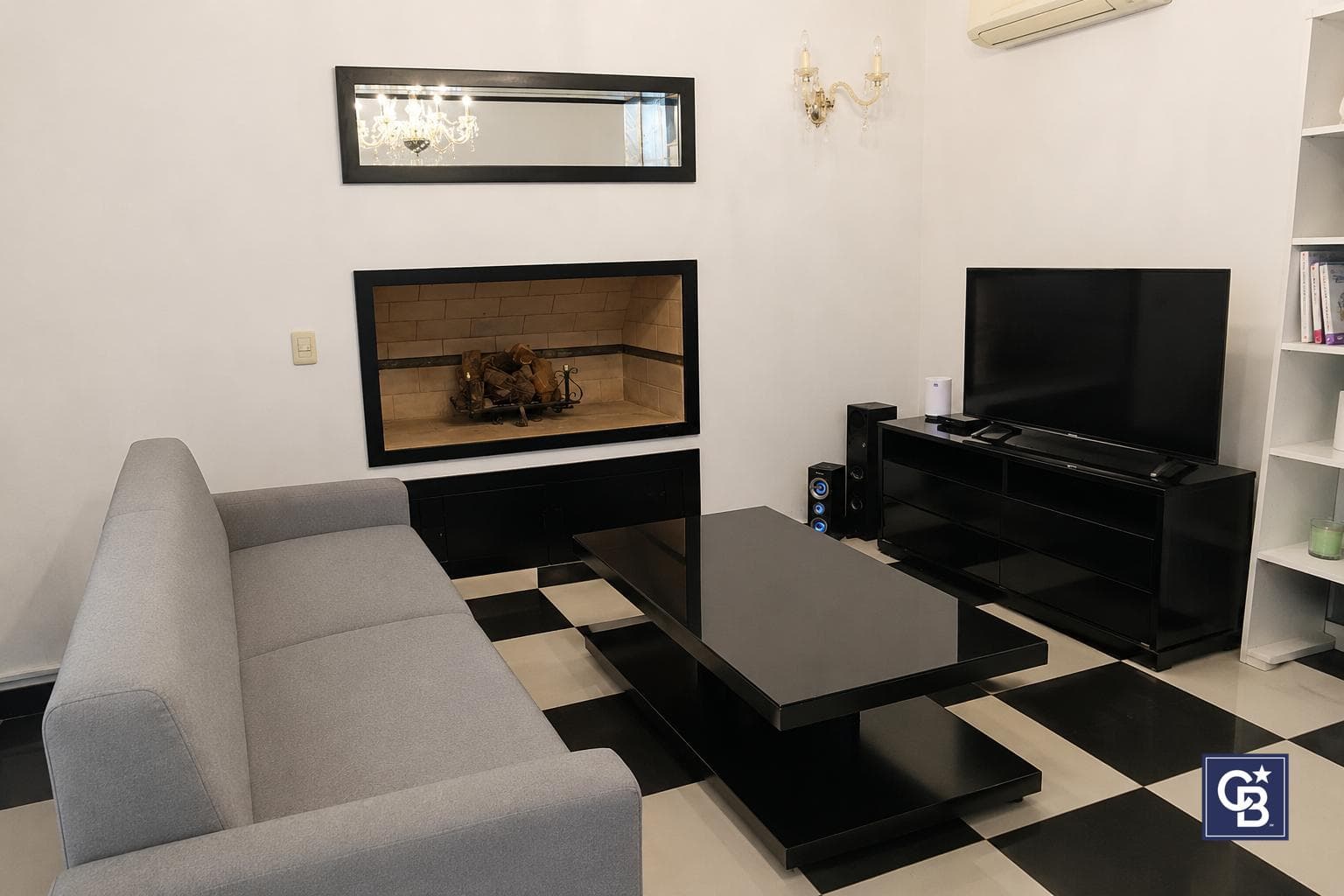 Modern single-story house on 2,000 m² – El Cazador, Escobar