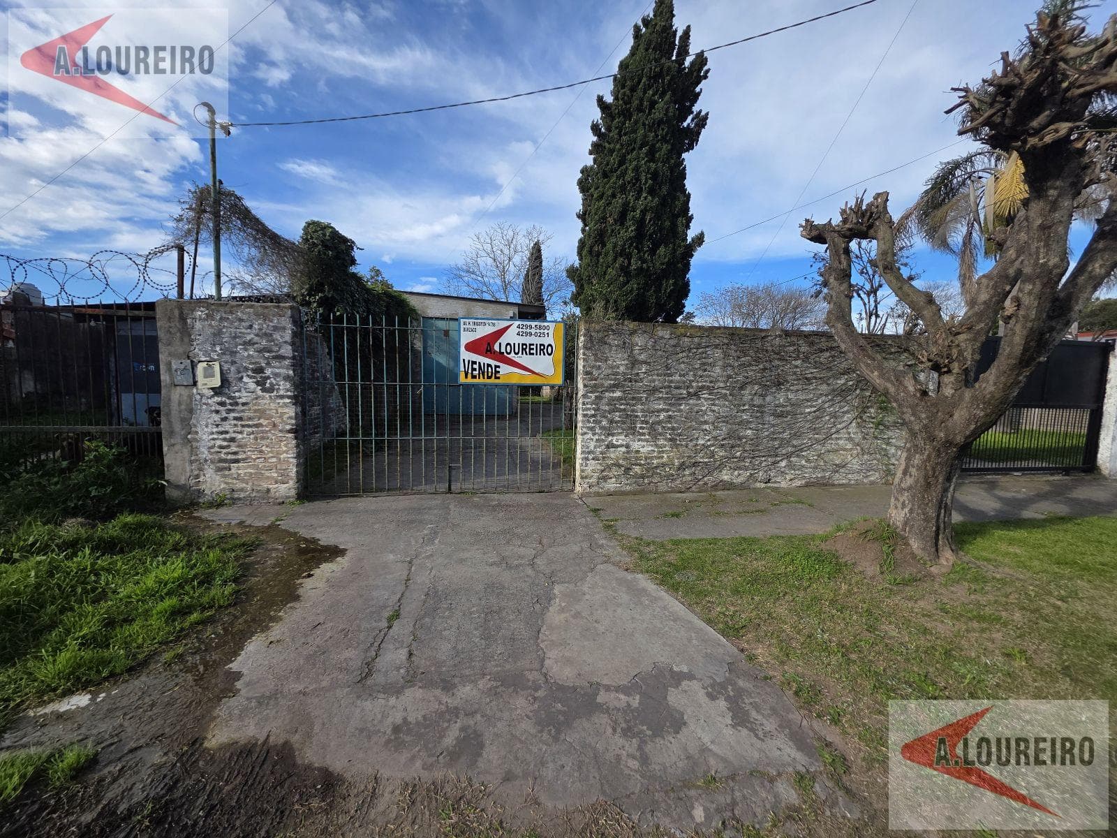 Warehouse for sale one block from Avenida H. Yrigoyen