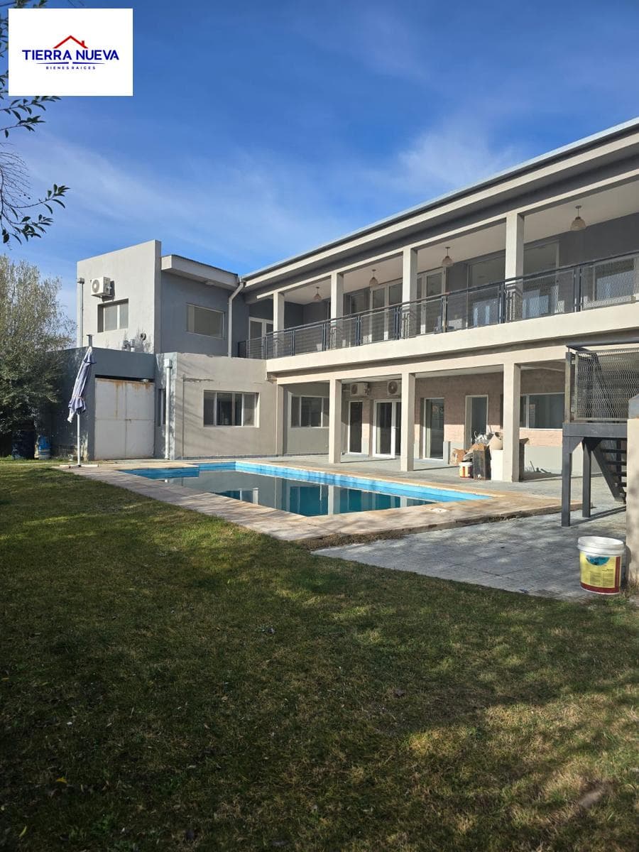 HOME ELIGIBLE FOR A MORTGAGE IN THE COMAHUE GOLF CLUB NEIGHBORHOOD