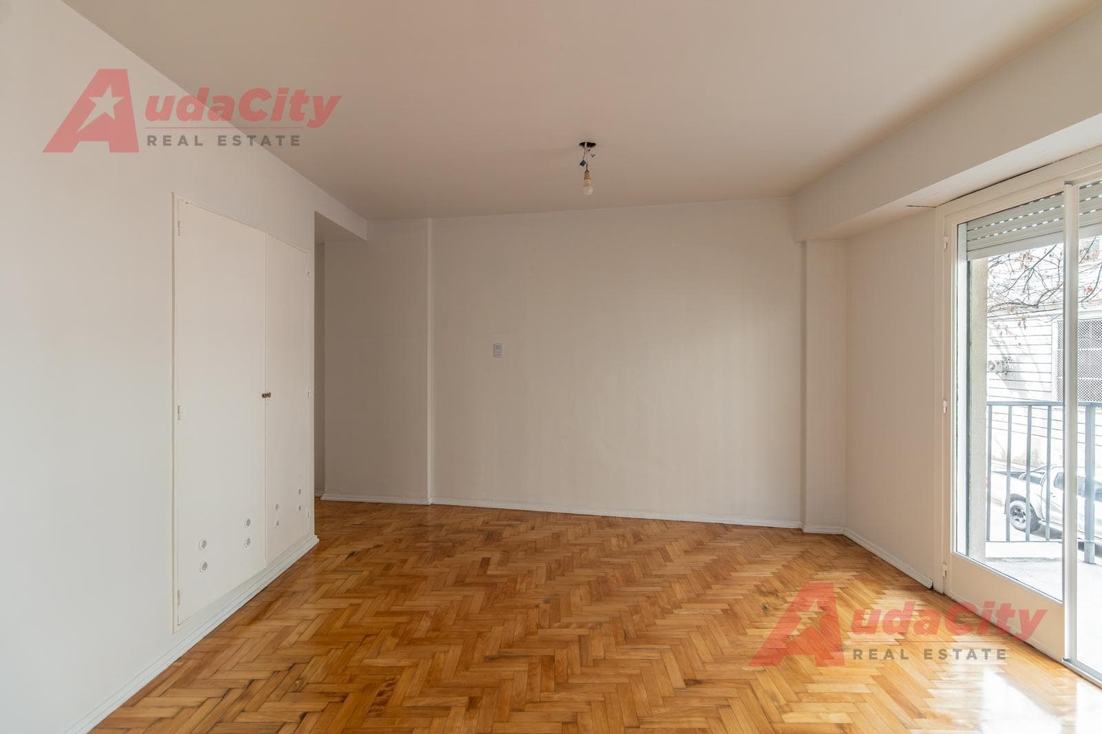 Studio Apartment for Rent, Suitable for Professionals, Palermo, Children's Hospital
