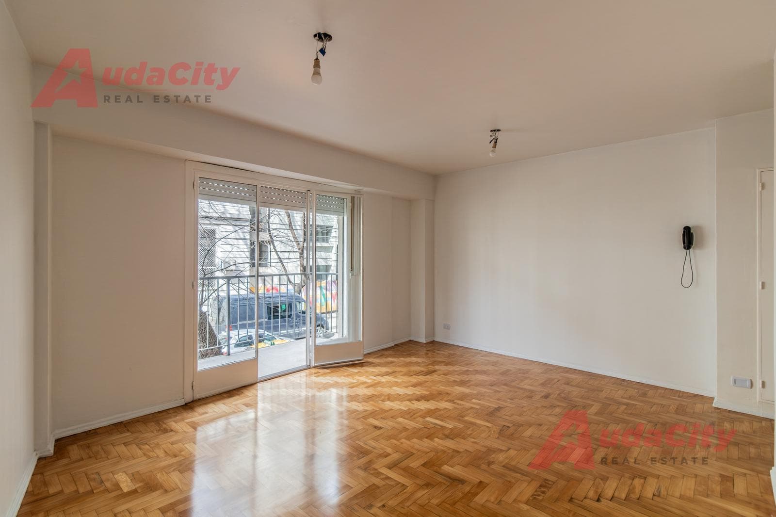 Studio Apartment for Rent, Suitable for Professionals, Palermo, Children's Hospital
