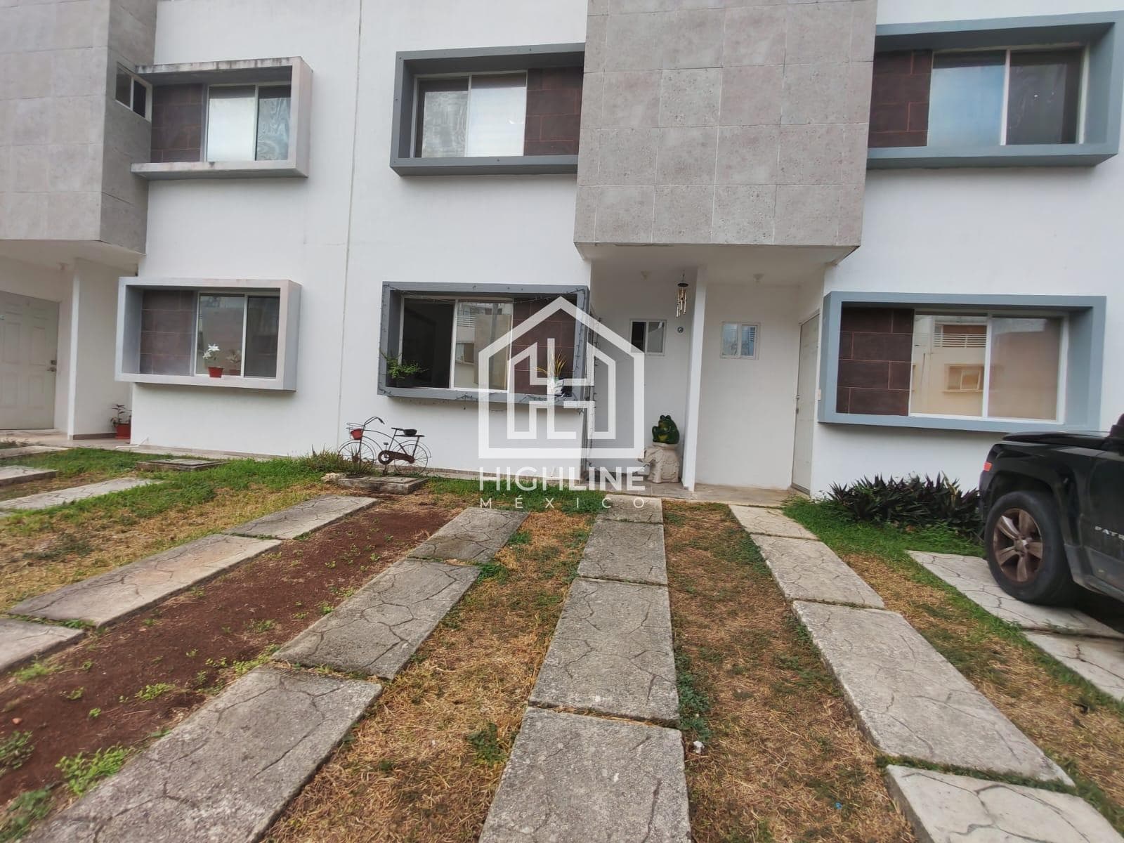 HOUSE FOR SALE IN JARDINES DEL SUR 4, 3 BEDROOMS, 3 BATHROOMS, LAUNDRY AREA, FOR SALE, SWIMMING POOL