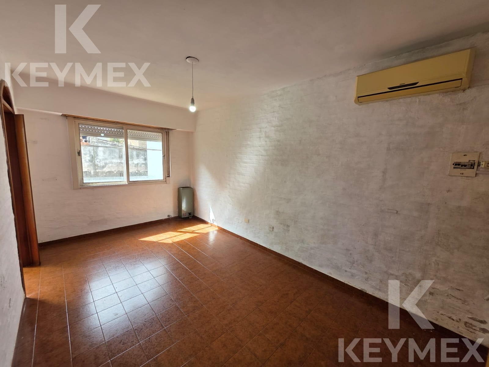 1-Bedroom Apartment for Rent - Calle 20, between 56th and 57th Streets, La Plata