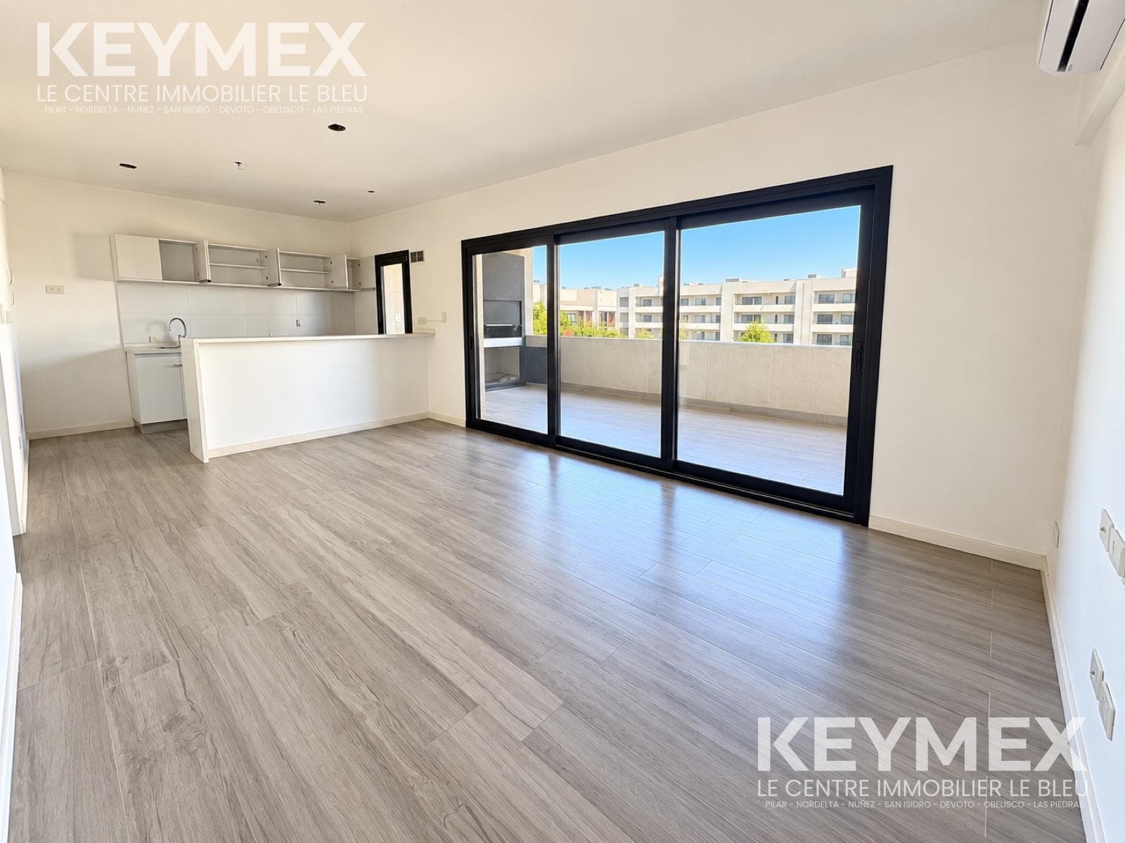 2-bedroom apartment with a balcony and private terrace