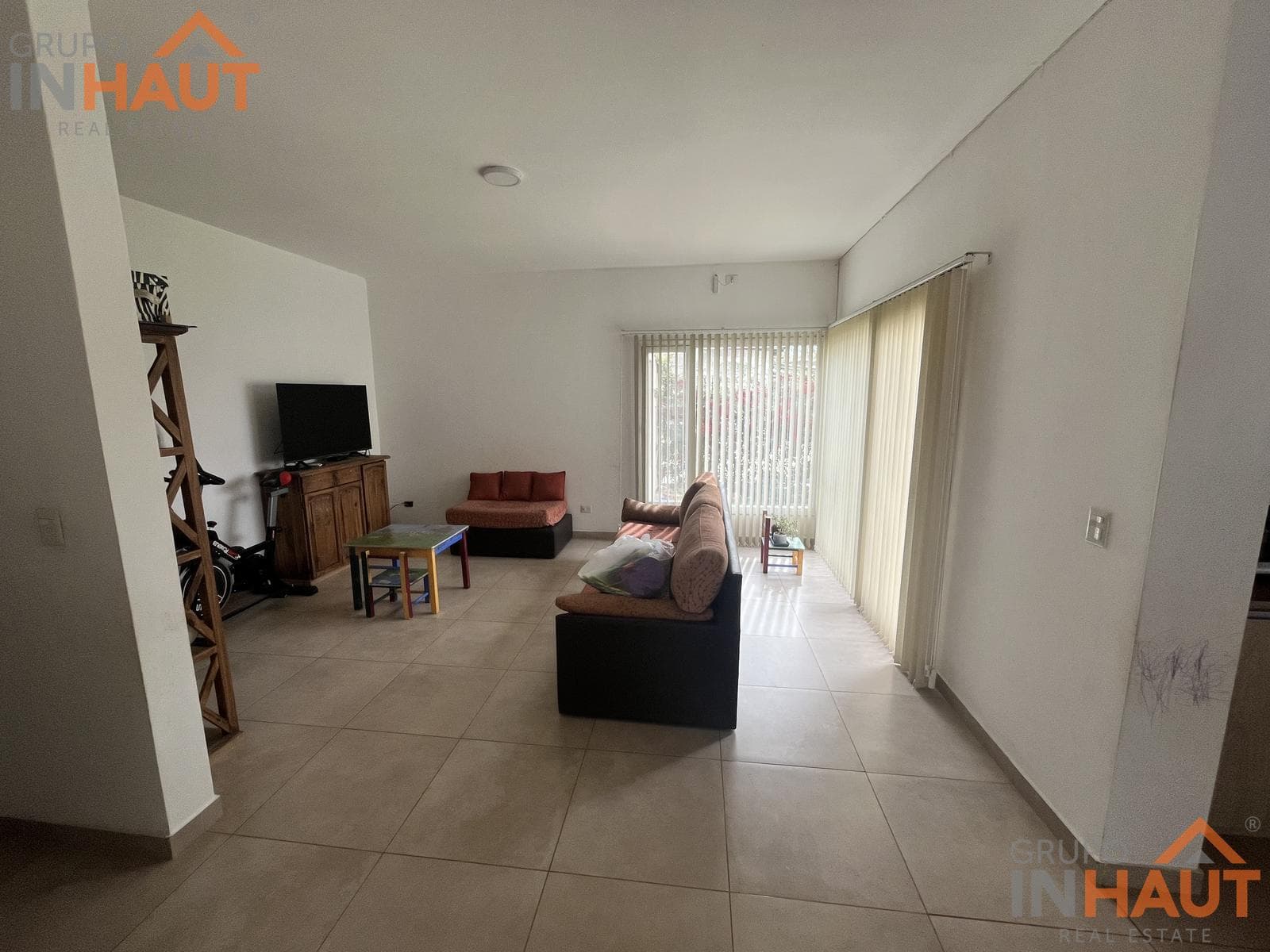 THREE-BEDROOM HOUSE FOR SALE IN FERNANDEZ ORO