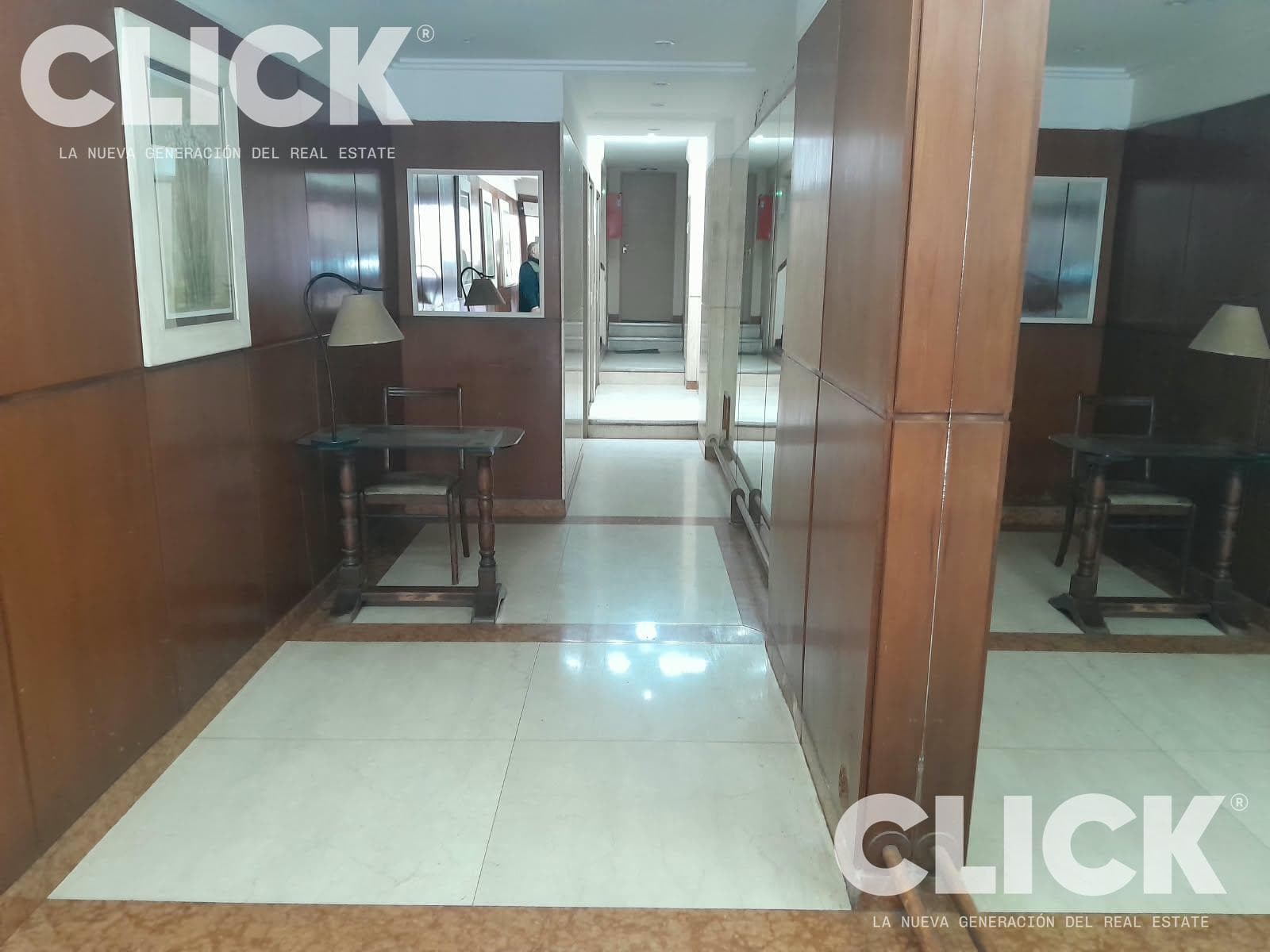 Impeccable, fully renovated studio apartment!