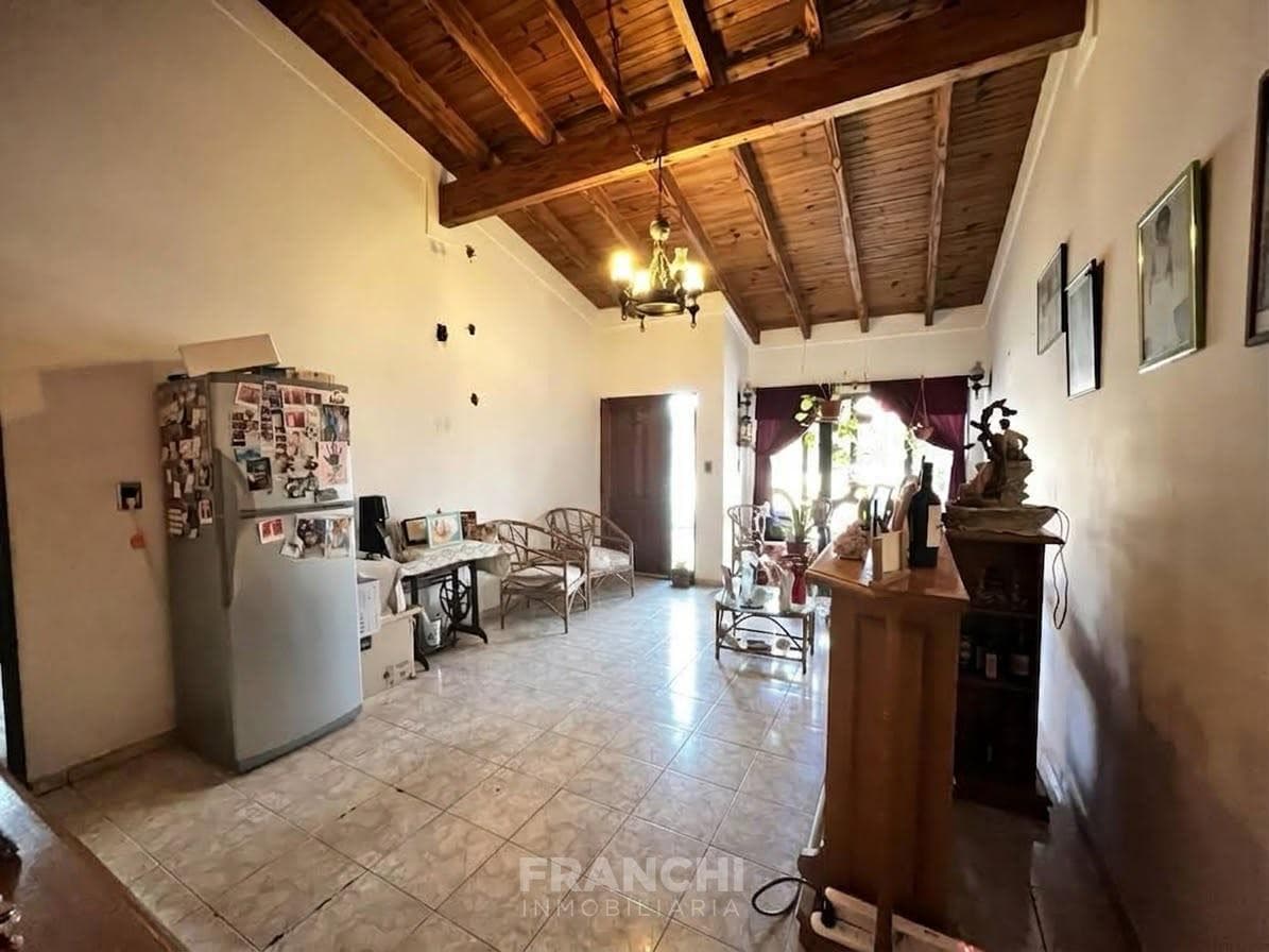 House for Sale in the 21 de Julio neighborhood, Carrodilla