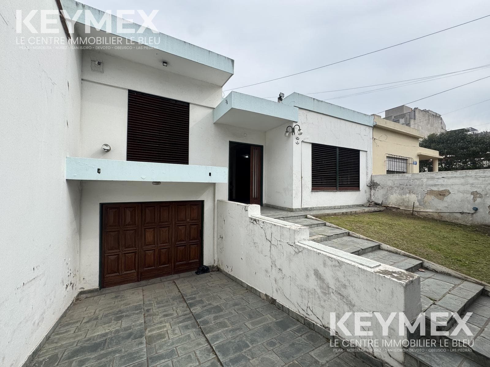 3-Bedroom House for Sale with Double Garage in Moreno