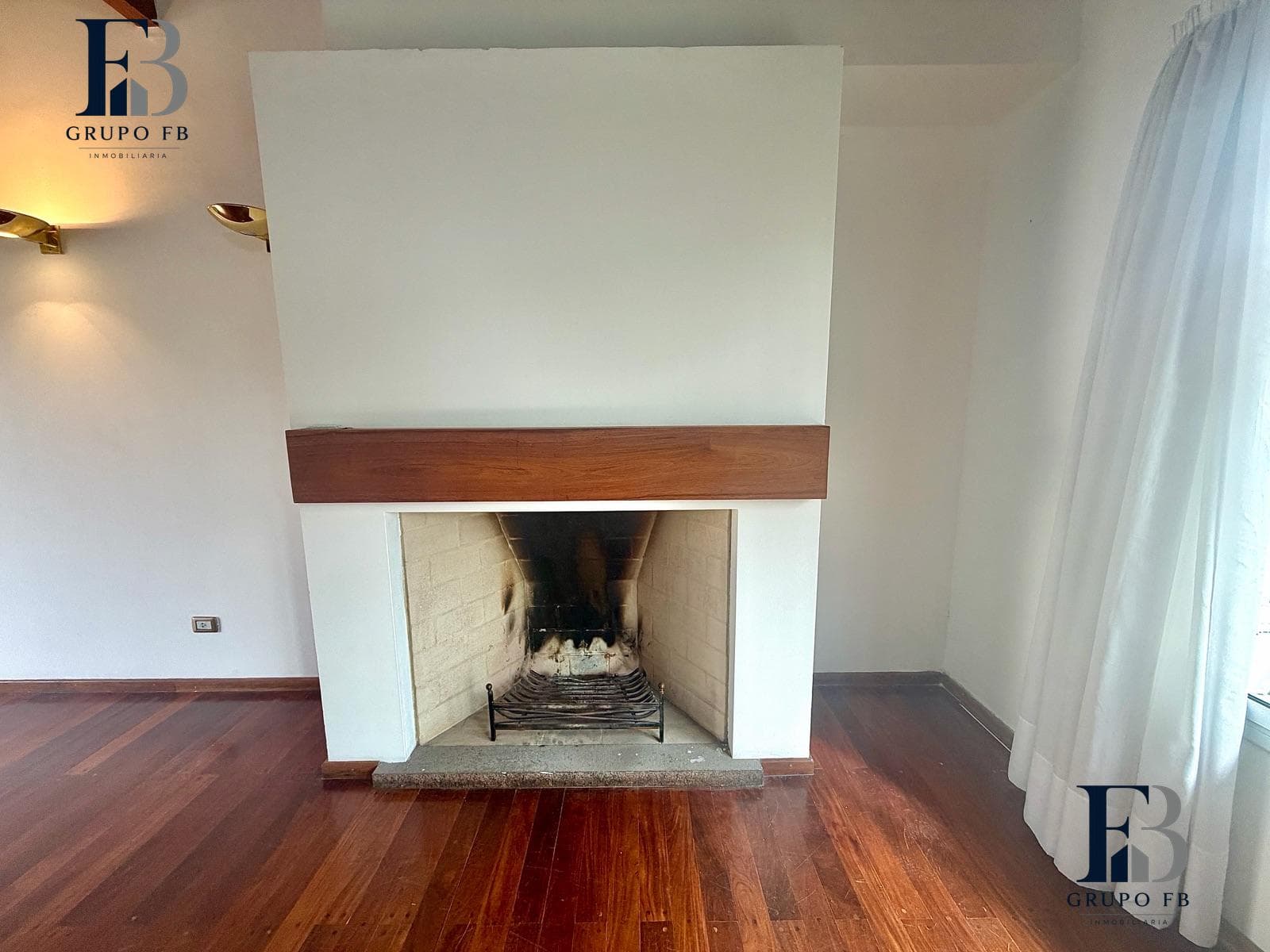 House in Jardines del Jockey: 4 bedrooms and a pool