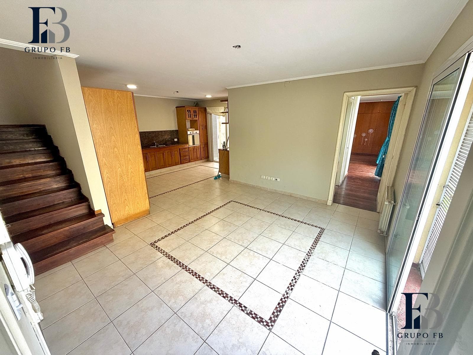 House in Jardines del Jockey: 4 bedrooms and a pool