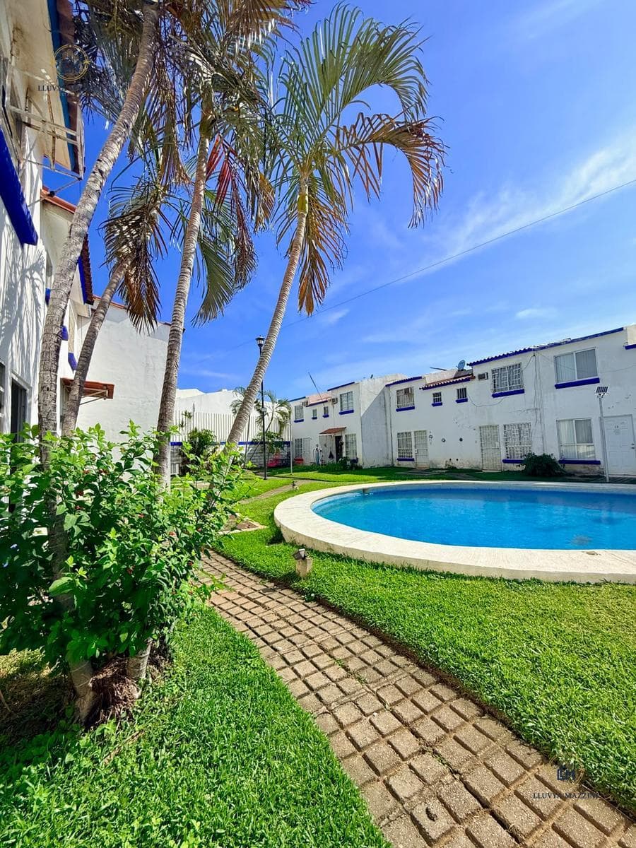 House for Sale in La Marquesa Subdivision, Llano Largo — Acapulco de Juárez