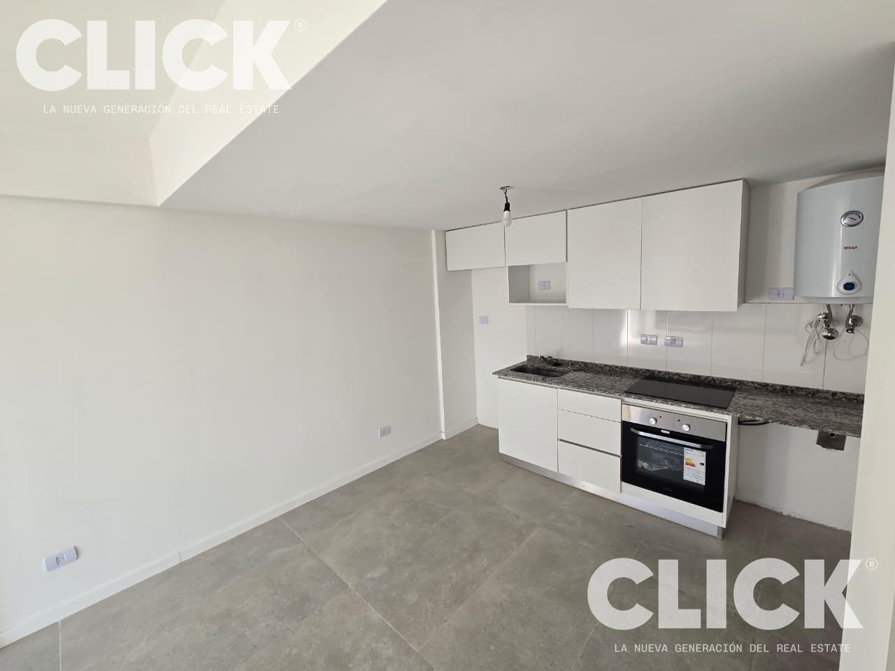 For Sale - 2-room apartment with a front-facing balcony - Bright - Almagro