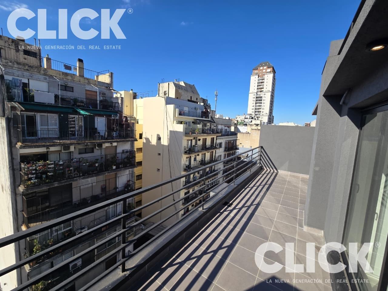 For Sale - 2-room apartment with a front-facing balcony - Bright - Almagro