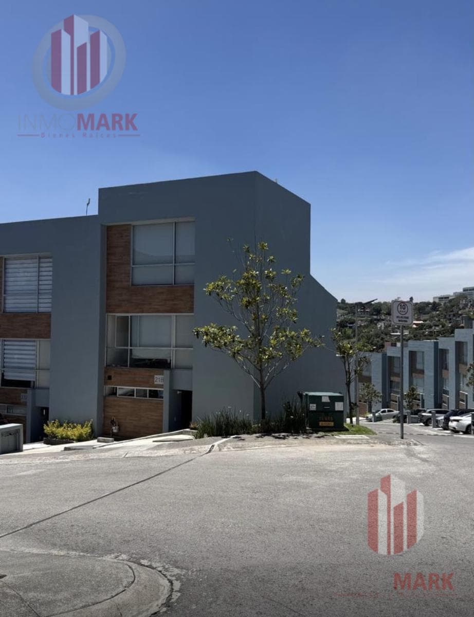 House for Sale in the Ribera Bosque Esmeralda Condominium