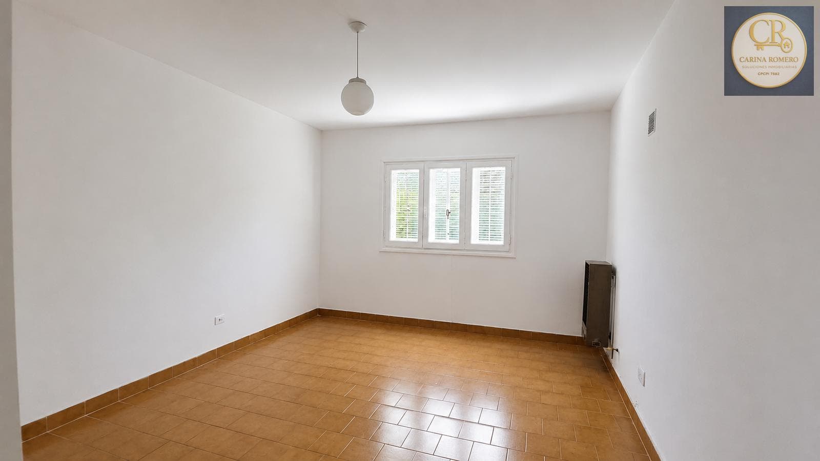 1-Bedroom Apartment for Rent with Garage and Large Patio in the Crisol Neighborhood