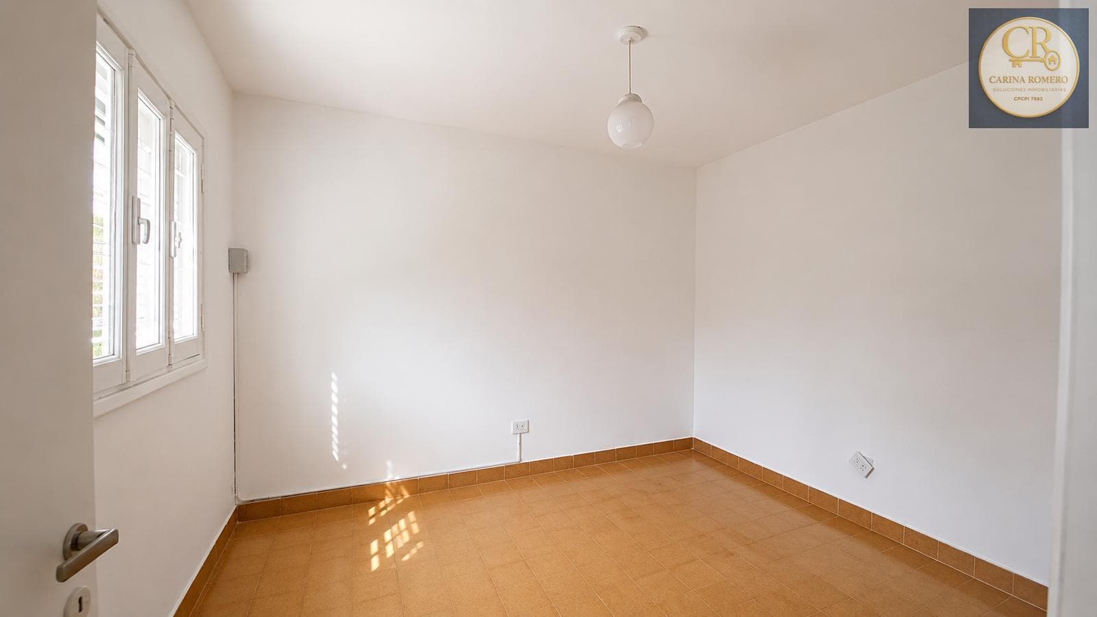 1-Bedroom Apartment for Rent with Garage and Large Patio in the Crisol Neighborhood