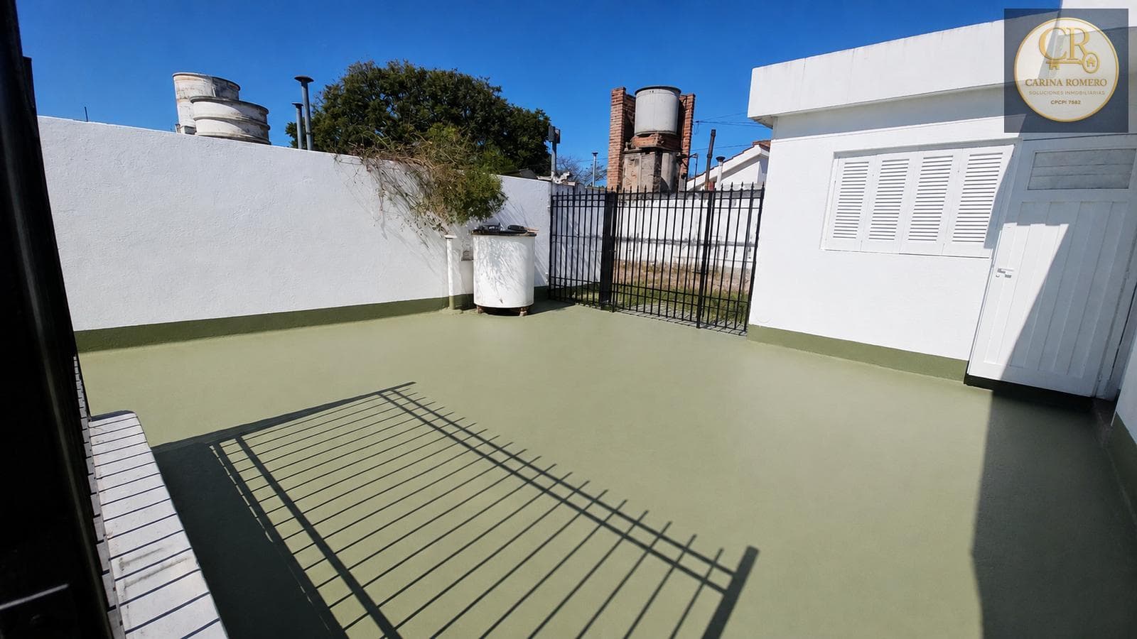 1-Bedroom Apartment for Rent with Garage and Large Patio in the Crisol Neighborhood