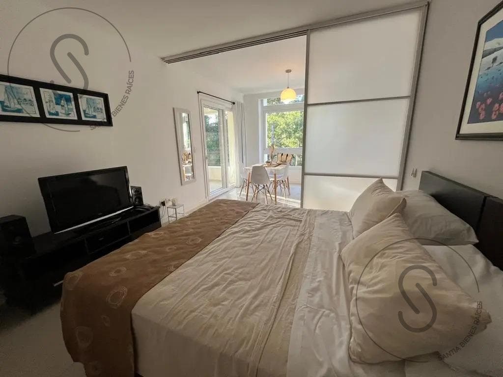 FOR RENT: 2-Bedroom Apartment in TORRES DEL ESTE