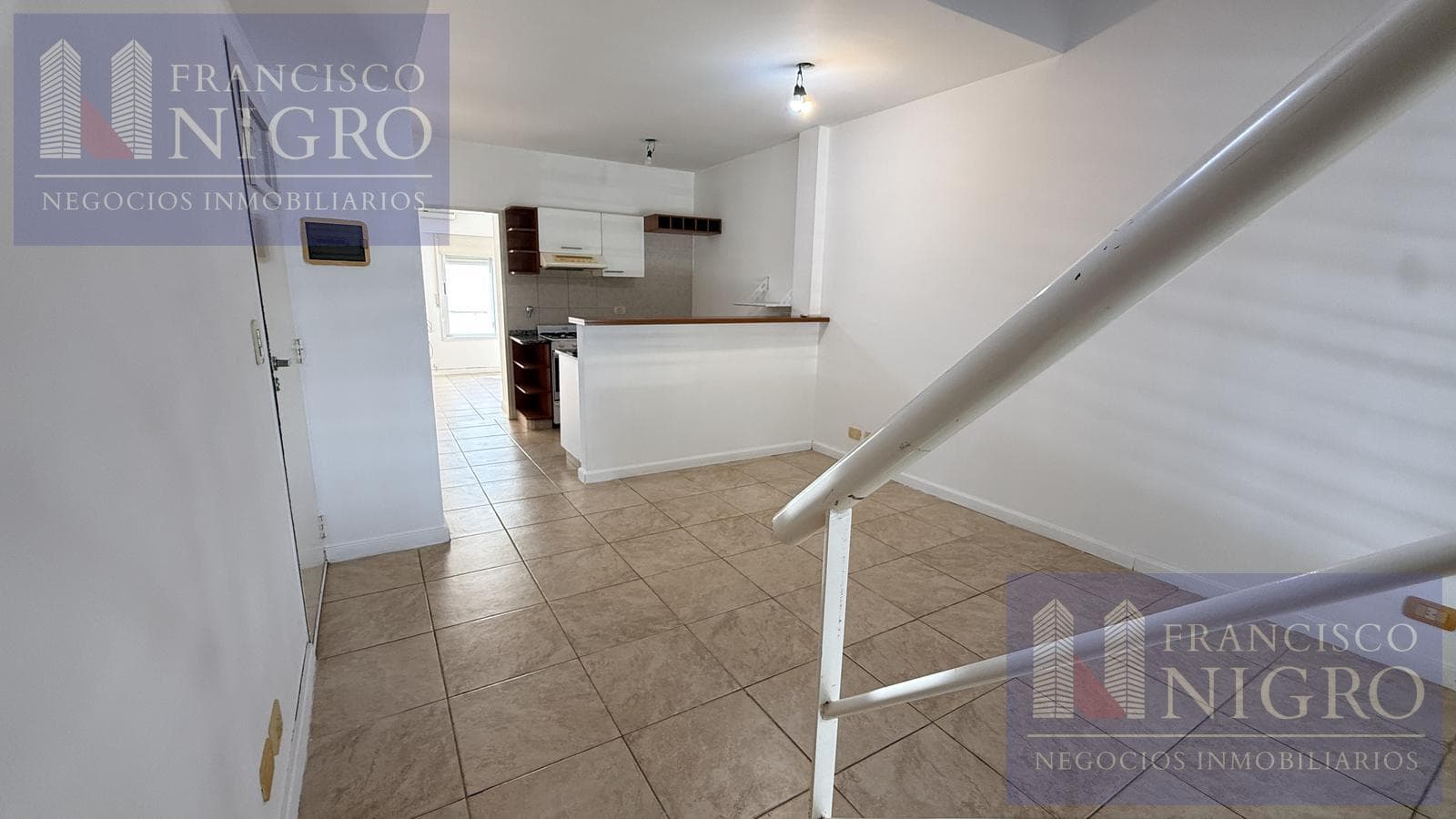 ALQUILER PH 2 AMBIENTES en Monte Castro