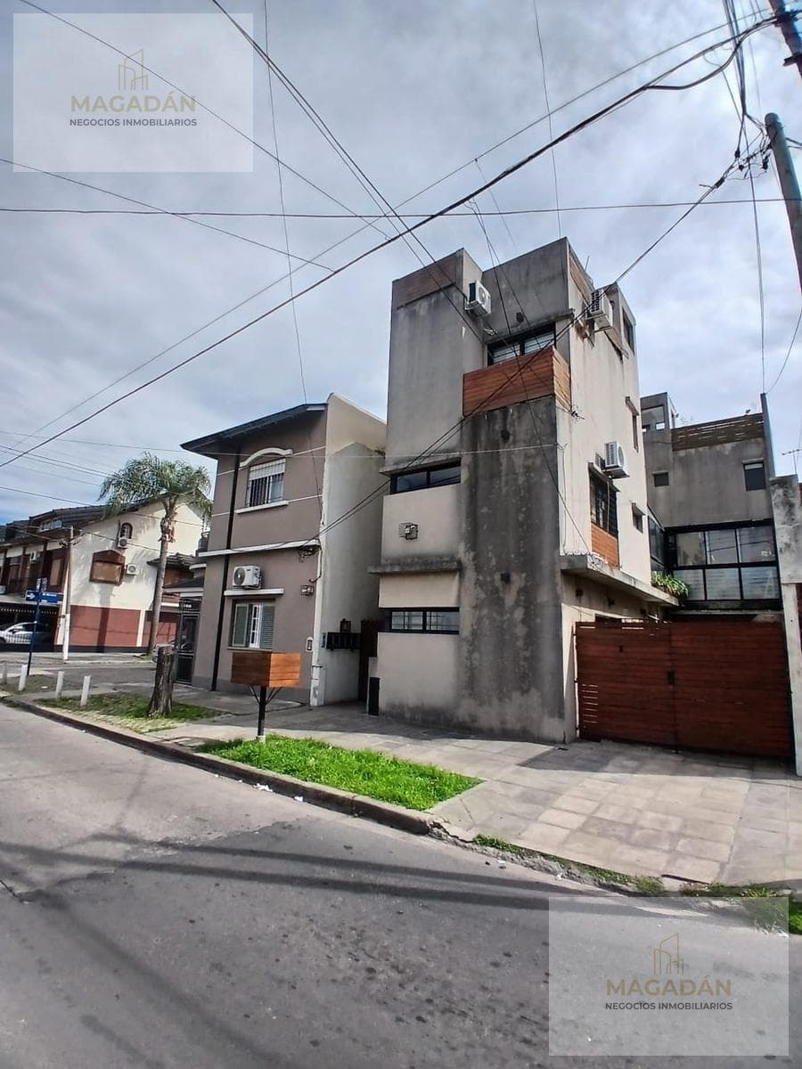 FOR SALE | 3-room apartment with a patio in Ramos Mejía