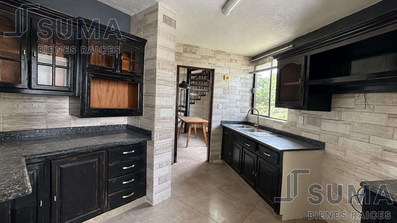 Apartment with a Pool for Rent in Col. Universidad Sur, Tampico, Tamaulipas.