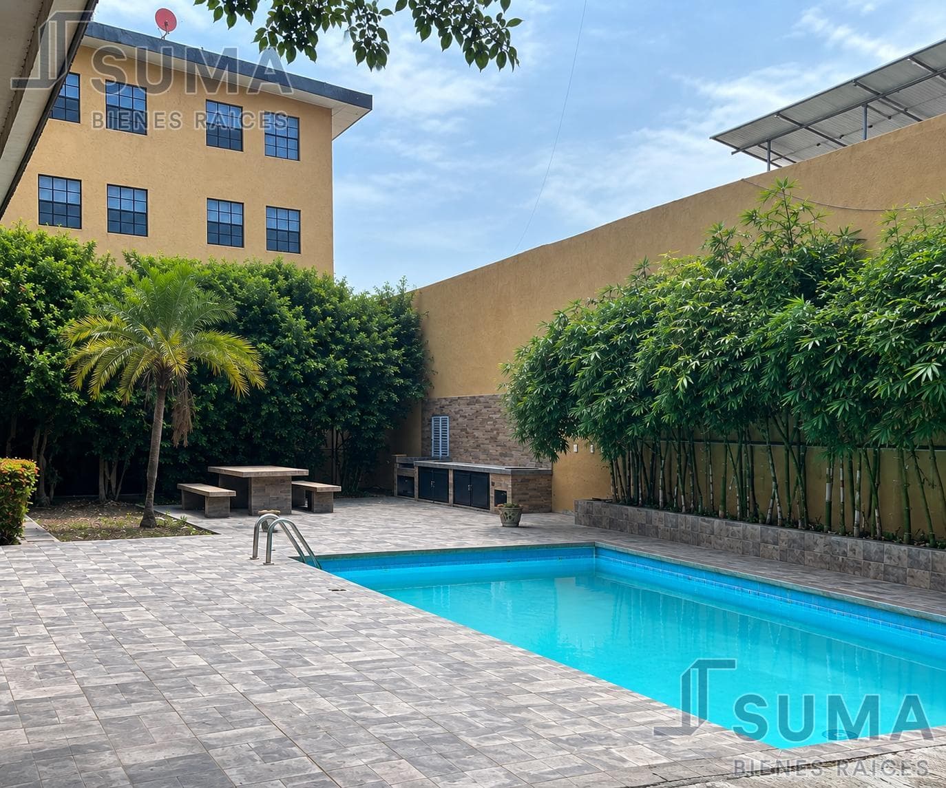 Apartment with a Pool for Rent in Col. Universidad Sur, Tampico, Tamaulipas.