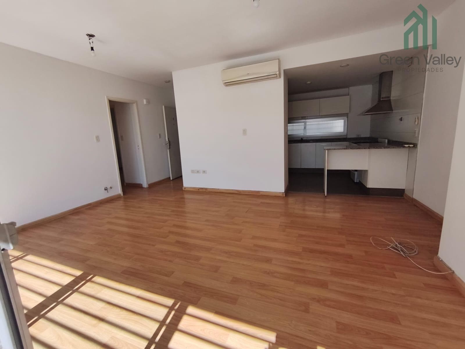 Two-bedroom apartment for rent on Lavalle Street in Godoy Cruz