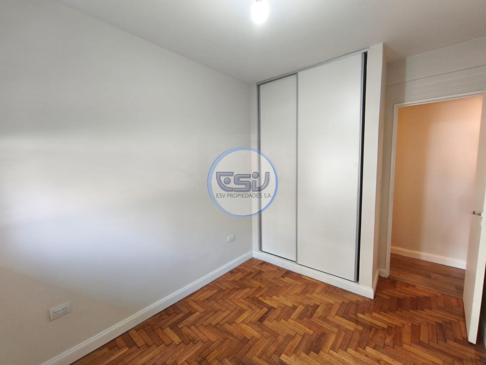 3-room apartment for sale, renovated to look brand new—qualifies for financing in Caballito, Buenos Aires